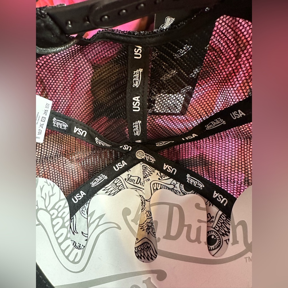 Von Dutch Animal Print Trucker Hat - Picture 7 of 12